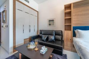 Studio Apartment in Resotz Residence Arjan - Close to Miracle Garden