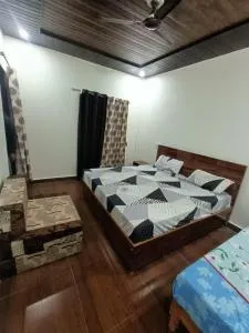 Hotel New Sunrise - Trijugi Nārāyan