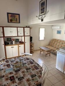 HOLIDAYLAND 436 VILLA T2 MEZZANINE 6 couchages climatisé NARBONNE PLAGE