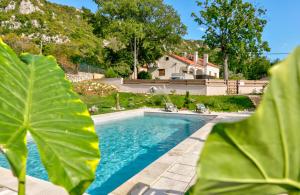 Villa Valentina - Luxurious holiday for 9 people with xxl pool and whirpool