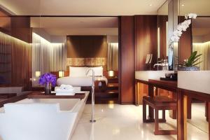 Suite gác mái (Loft Suite)
