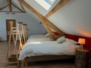 Maisons de vacances Domaine Solognot avec Bar, Sauna, Jacuzzi, Piscine : photos des chambres
