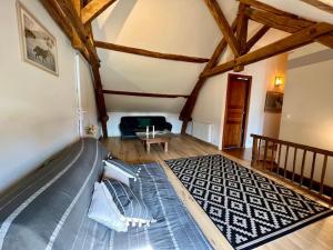 Maisons de vacances Domaine Solognot avec Bar, Sauna, Jacuzzi, Piscine : photos des chambres