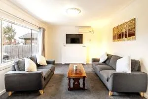 Charming Home Near Melbourne Airport & CBD - Tullamarine