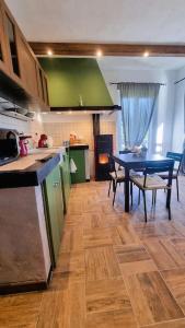 Bee Freeride Biker house