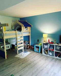 Maisons de vacances Longere Berrichonne au coeur des vignes : Maison 4 Chambres