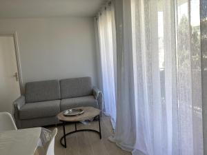 Les Embruns Appt 1ere ligne Carnon parking gratuit wifi