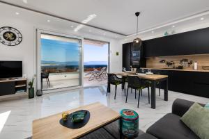 Sunset & Seaview Premium Apartment