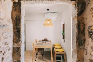 Hawk Tower Apartment - Pyrgos Towers Complex