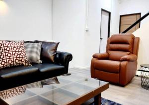 Lasalle House - 4- storey entire house with rooftop 200 sqm Suvarnabhumi airport ,BTS