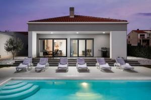 Villa Aria - family friendly in Pula for 6 people with private swimming pool