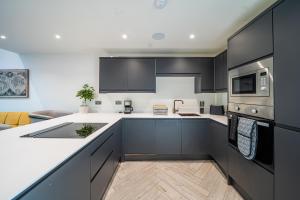 4-Bed Townhouse, Secure & Close to Leeds City Centre- Ideal for Corporate Guests