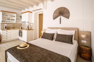 Lithinon Luxury Suites with Free Parking