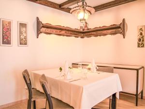 Apartment Residenz Surlej 6 by Interhome