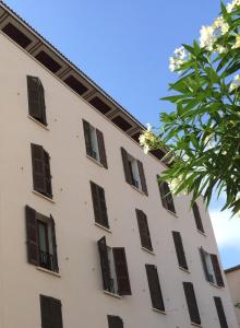 Hotels Grand Hotel De Calvi : photos des chambres