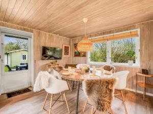 Holiday Home Nelina - 950m to the inlet by Interhome