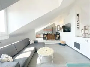 Mansarda Vista Mare a Zinola - 奎里阿诺