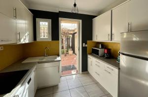 Villas Agreable villa avec piscine a 100 m de la plage - 10B14J35 : photos des chambres