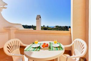 17C Las Palmas, Oasis