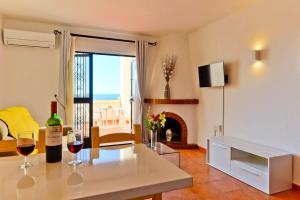 17C Las Palmas, Oasis