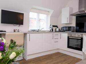 Modern Studio Apartment in Pershore with Free Parking