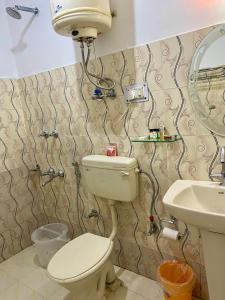 Riverside cottage manali