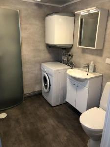 Stuga TjörnAlmösund