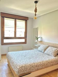 El pisín de Goya: piso luminoso con garaje a pie del centro de Oviedo.