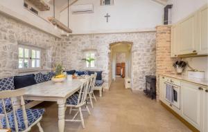 Stunning Home In Orebic With Wifi