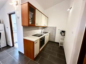 Cozy apartment Nelo near the beach