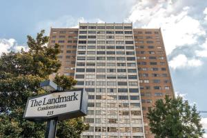 Atlanta Downtown! King Bed! Paid Onsite Parking! LM2102