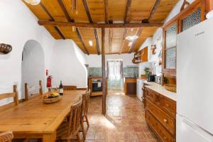 Sagres, Aloha Beach House, 500 meters from Tonel beach