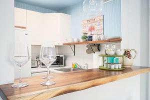 Downtown City View Newly Renovated 3 beds Free Parking LM205