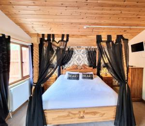 Lomond 2 with Private Hot Tub - Fife - Loch Leven - Lomond Hills