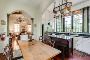 The Most Charming Old Brick Alley Charleston