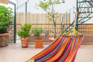 The HostMaster Ethnic Touch Feel Studio