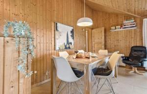 Cozy Home In Ebeltoft With Sauna