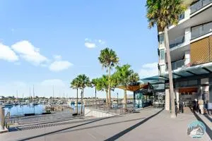 Aircabin - Shell Cove - Next to Marina - 2BR Apt - Dunmore