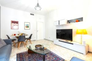 Andrea da Bari Apartment