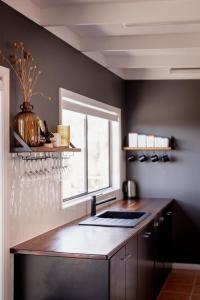 Lazy Susan=s= Waterfront Shack