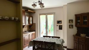 S287 - Sirolo, villetta con giardino vicino al centro