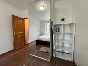 Appartements Appartement spacieux et moderne : photos des chambres