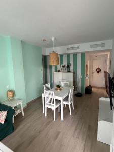 LA CASA DE LOS PATOS Jardines del lago