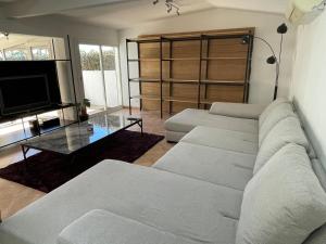 Villa climatisée piscine 3 chambres mer à 800m