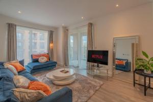 Modern 2 bed, 2 bath flat- Colindale, London- Professionals, Groups, Corporate, Contractors, Family