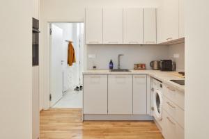 Prague Days - Studio with Outdoor Seating close to Vyšehrad