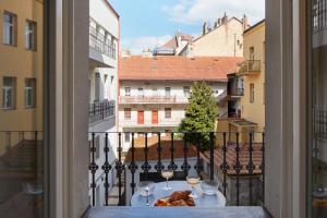 Prague Days - Studio with Outdoor Seating close to Vyšehrad