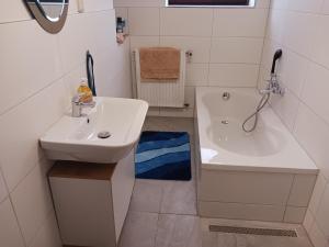 Single Room room in Ferienwohnung Jestel