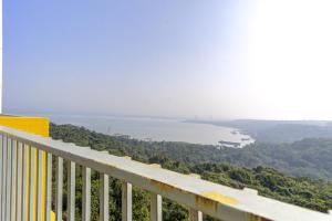 Pool view 2BHK 5 min to Airport