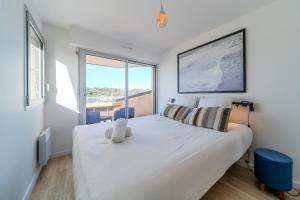 Atlantic Selection - Le Catamaran - Face au port